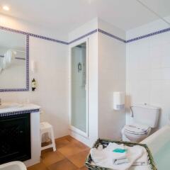 Отель Hacienda El Santiscal - Adults Only ванная фото 2