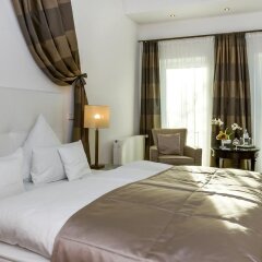 Отель Romantik Burghotel Schwarzenstein Гайзенхайм комната для гостей фото 2