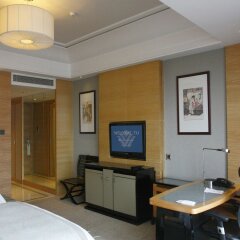 Отель Wyndham Grand Plaza Royale Oriental Shanghai Китай, Шанхай - отзывы, цены и фото номеров - забронировать отель Wyndham Grand Plaza Royale Oriental Shanghai онлайн удобства в номере