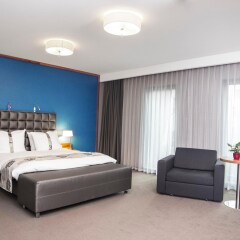 Отель Holiday Inn Krakow City Centre Польша, Краков - 4 отзыва об отеле, цены и фото номеров - забронировать отель Holiday Inn Krakow City Centre онлайн комната для гостей фото 2