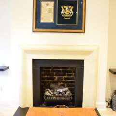 Апартаменты 2 Bedroom Apartment With Garden Near Maida Vale сейф в номере