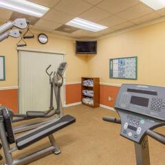 Отель Comfort Inn and Suites Resort Cocoa Beach США, Какао-Бич - отзывы, цены и фото номеров - забронировать отель Comfort Inn and Suites Resort Cocoa Beach онлайн фитнесс-зал фото 4