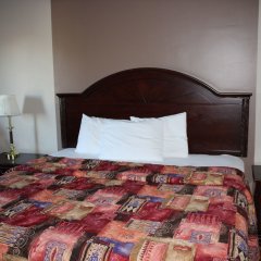 Coratel Inn and Suites Maple Grove in Maple Grove, United States of America from 83$, photos, reviews - zenhotels.com guestroom