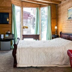 Гостиница Winter Cottage In Peredelkino With Sauna комната для гостей фото 3