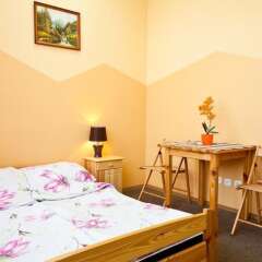 Отель Moon Hostel Польша, Вроцлав - 1 отзыв об отеле, цены и фото номеров - забронировать отель Moon Hostel онлайн комната для гостей фото 3