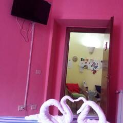 Отель B&B In the Center You Too сейф в номере