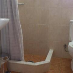 Отель Eleni Rooms ванная