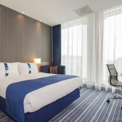 Отель Holiday Inn Express Arnhem комната для гостей фото 3
