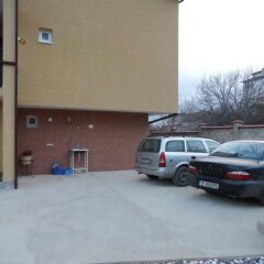Family Hotel Mira парковка