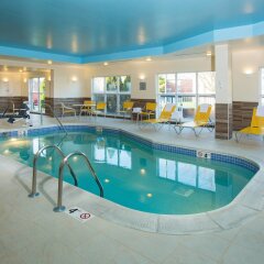 Отель Fairfield Inn & Suites by Marriott Columbus OSU бассейн