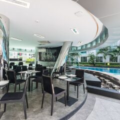 Отель CCR managed by AHA Smartstay Таиланд, Паттайя - отзывы, цены и фото номеров - забронировать отель CCR managed by AHA Smartstay онлайн бассейн фото 2
