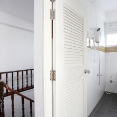 Отель The I Talay Room & Souvenir Guesthouse Таиланд, Краби - отзывы, цены и фото номеров - забронировать отель The I Talay Room & Souvenir Guesthouse онлайн ванная