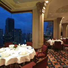 Rembrandt Hotel Suites and Towers питание