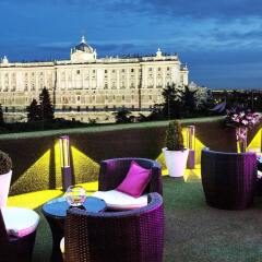 Отель Apartosuites Jardines de Sabatini питание