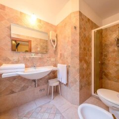 Hotel Rosalba Resort in Bellaria-Igea Marina, Italy from 168$, photos, reviews - zenhotels.com bathroom photo 2