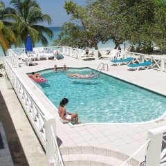 Отель CocoLaPalm Seaside Resort бассейн фото 2