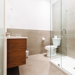 Отель Victorian Hotel Канада, Ванкувер - 1 отзыв об отеле, цены и фото номеров - забронировать отель Victorian Hotel онлайн сауна
