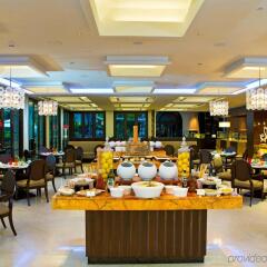 Отель The Leela Palace Bangalore питание фото 3