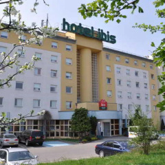Отель ibis Luxembourg Aéroport парковка