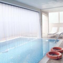 L'hotel Римини бассейн