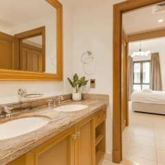 Отель Newly Furnished Family Home Near Burj Khalifa! Дубай фото 9