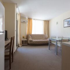 Апартаменты One Bedroom Apartment with Balcony детские мероприятия