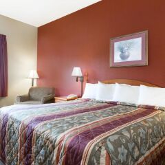 Отель Howard Johnson by Wyndham University of Alabama Tuscaloosa комната для гостей