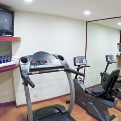 Отель Hilton Guadalajara фитнесс-зал фото 4