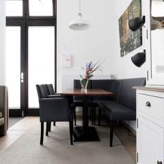 Апартаменты RockChair Apartment Niebuhrstraße Берлин комната для гостей фото 2