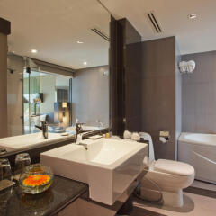 Отель Golden Tulip Mandison Suites Бангкок ванная