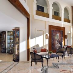 Отель Petra Marriott Hotel Иордания, Вади-Муса - отзывы, цены и фото номеров - забронировать отель Petra Marriott Hotel онлайн интерьер отеля