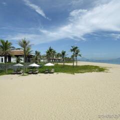 Отель Four Seasons Resort The Nam Hai, Hoi An, Vietnam пляж фото 2