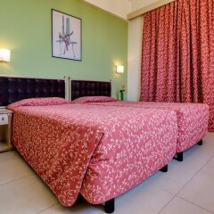 Stamatia Hotel сейф в номере