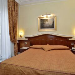 Hotel Hiberia комната для гостей