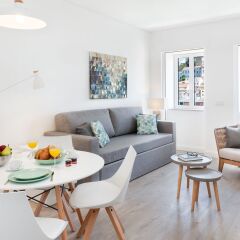 Апартаменты Hello Lisbon Rossio Teatro Nacional Apartments Лиссабон комната для гостей фото 5