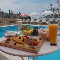 Отель Itaka Hotel Албания, Химара - отзывы, цены и фото номеров - забронировать отель Itaka Hotel онлайн бассейн фото 3