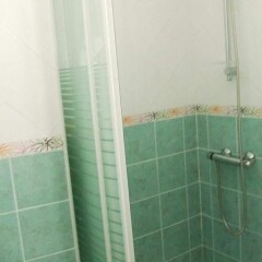 Отель Apartamentos Las Parcelas Испания, Кониль-де-ла-Фронтера - отзывы, цены и фото номеров - забронировать отель Apartamentos Las Parcelas онлайн ванная