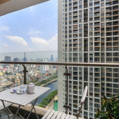 Апартаменты Saigon Apartment The Gold View балкон