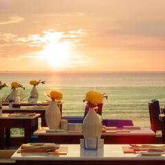 Отель La Flora Resort Patong Пхукет помещение для мероприятий