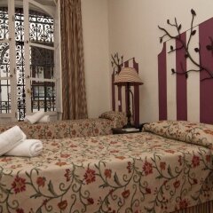 Отель Hostal Callejón del Agua сейф в номере