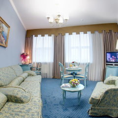 Гостиница Бизнес-отель Евразия в Тюмени 7 отзывов об отеле, цены и фото номеров - забронировать гостиницу Бизнес-отель Евразия онлайн Тюмень комната для гостей фото 4