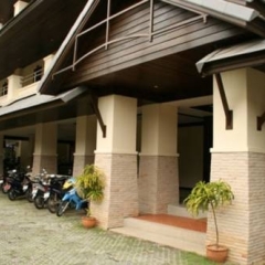 Отель Marina Beach Resort парковка