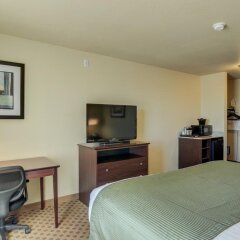 Отель Cobblestone Inn & Suites - Altamont удобства в номере фото 2