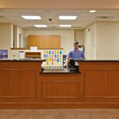 Отель Candlewood Suites Lafayette интерьер отеля