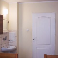 Trio Hostel Вроцлав ванная