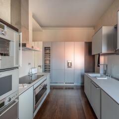 Отель Luxury 3BR Duplex 240m2 City Center PRK Лиссабон фото 26