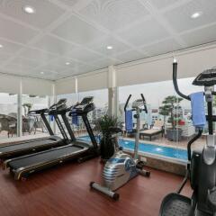 Silk Queen Grand Hotel фитнесс-зал