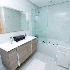 Отель Hay Riad Apartments Марокко, Рабат - отзывы, цены и фото номеров - забронировать отель Hay Riad Apartments онлайн ванная