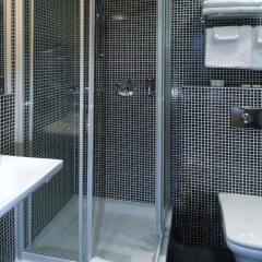 EA Hotel Crystal Palace in Prague, Czech Republic from 86$, photos, reviews - zenhotels.com bathroom photo 2