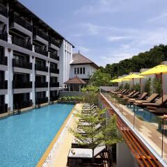 Отель Buri Tara Resort бассейн